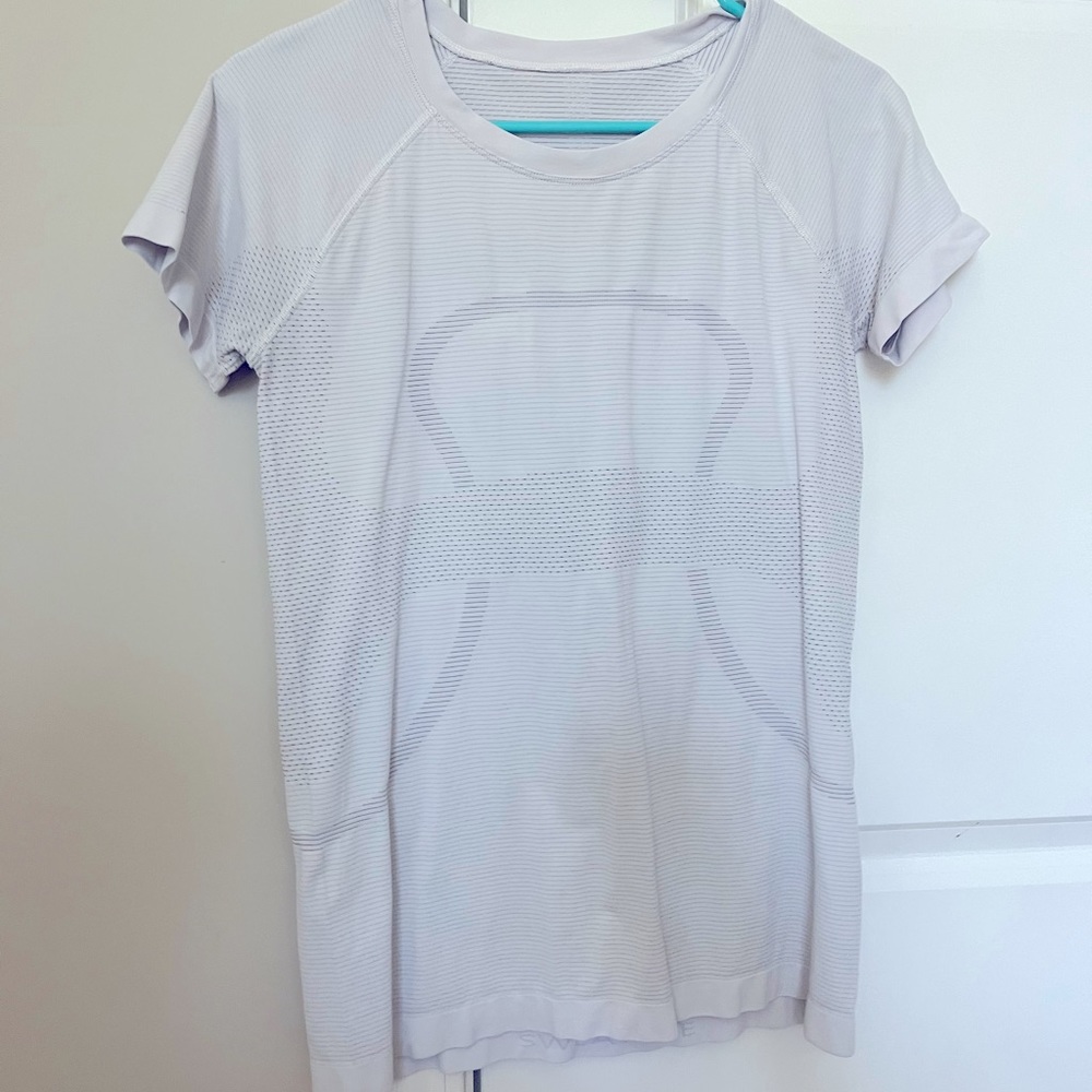 Lululemon Size 8 Swiftly Tech Tee - image 1